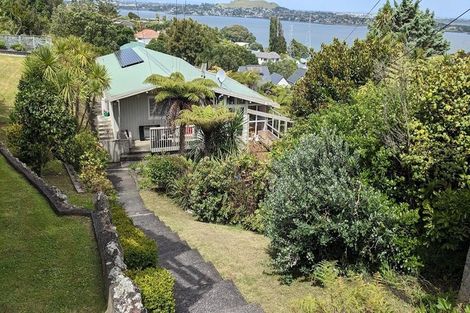Photo of property in 10 Viking Avenue, Hillsborough, Auckland, 1042