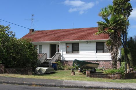 Photo of property in 12 Felstead Street, Birkenhead, Auckland, 0626