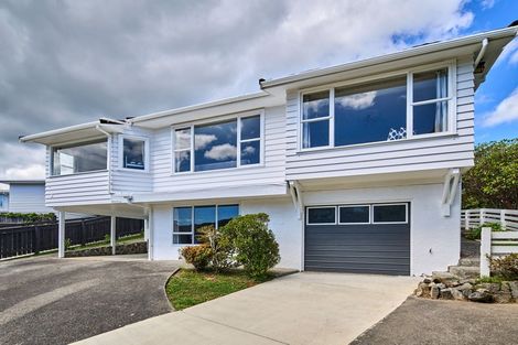 Photo of property in 37 Pembroke Street, Tawa, Wellington, 5028