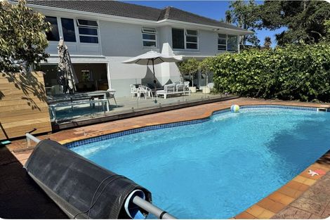 Photo of property in 24 Otakau Road, Milford, Auckland, 0620