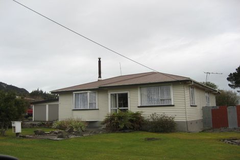 Photo of property in 2 Carroll Street, Runanga, 7803