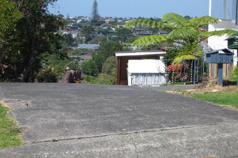 Photo of property in 2/29 Barker Rise, Northcross, Auckland, 0632
