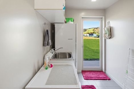 Photo of property in 8 Westoe Street, Waikaia, 9778