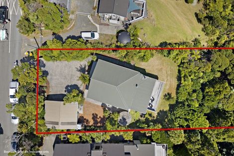 Photo of property in 41 Te Ahuahu Road, Piha, New Lynn, 0772