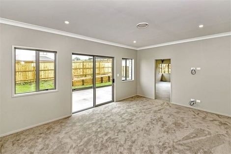 Photo of property in 11 Stonedale Drive, Pukekohe, 2120