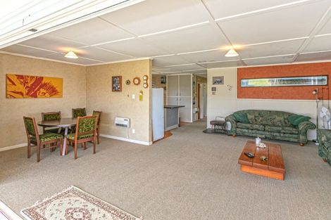 Photo of property in 102 Riverview Road, Whangamata, 3620