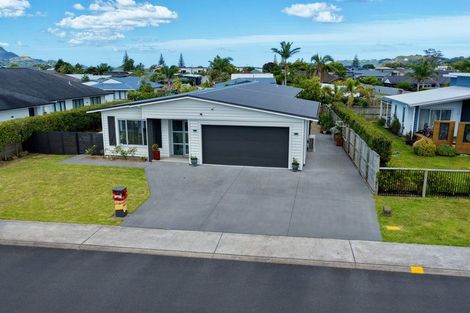 Photo of property in 148 Kupe Drive, Whitianga, 3510
