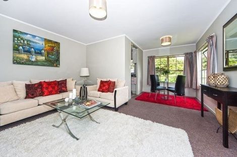 Photo of property in 33 Mcquarrie Avenue, Wattle Downs, Auckland, 2103