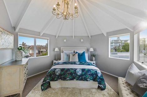 Photo of property in 5a Bruce Street, Northcote Point, Auckland, 0627