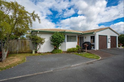 Photo of property in 11c Shepherd Road, Waipahihi, Taupo, 3330