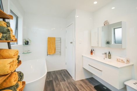 Photo of property in 111 Eglinton Street, Winton, 9720