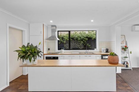 Photo of property in 8 Blake Street, New Brighton, Christchurch, 8061