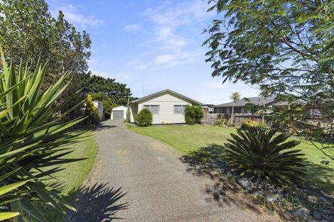 Photo of property in 97 Koputara Road, Himatangi Beach, Foxton, 4891