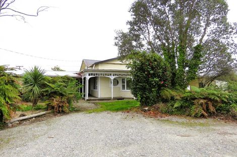 Photo of property in 31 Brougham Street, Westport, 7825