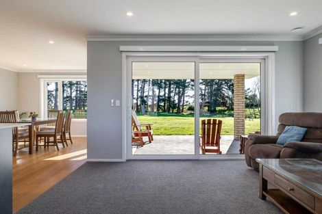 Photo of property in 8 Garrick Lane, Kelvin Grove, Palmerston North, 4470