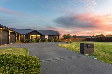 Photo of property in 77 Kingsdowne Drive, West Melton, 7618