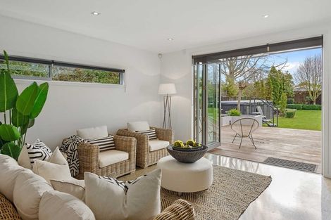 Photo of property in 243 Ilam Road, Ilam, Christchurch, 8041