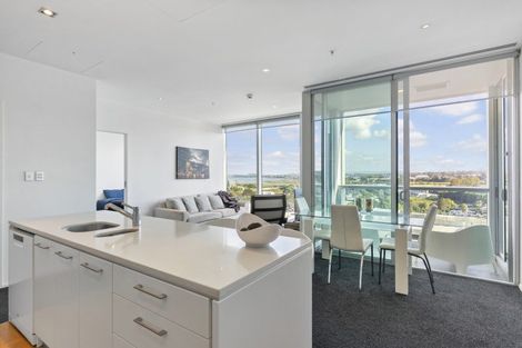 Photo of property in Sentinel Apartments, 905/3 Northcroft Street, Takapuna, Auckland, 0622