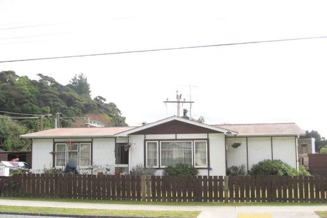 Photo of property in 65 Ruahine Street, Paraparaumu, 5032