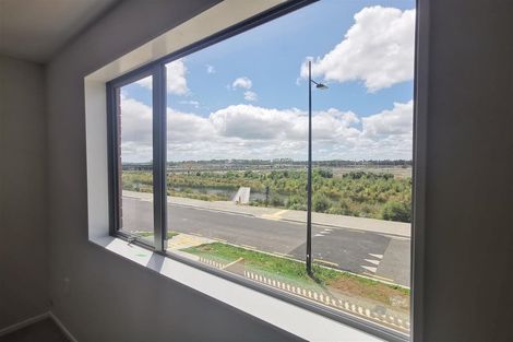 Photo of property in 73 Kaha Road, Papakura, 2110