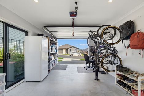 Photo of property in 6 Reserva Crescent, Kumeu, 0810