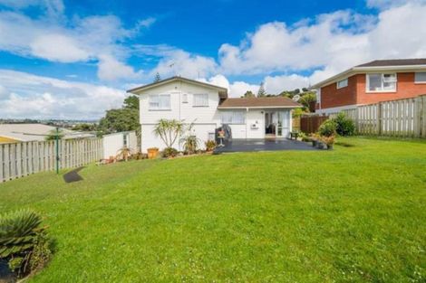 Photo of property in 34 Easton Park Parade, Glenfield, Auckland, 0629