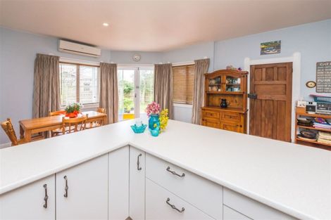 Photo of property in 37 Peakes Road, Saint Johns Hill, Whanganui, 4501