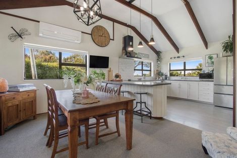 Photo of property in 2 Stokes Road, Tahawai, Katikati, 3170