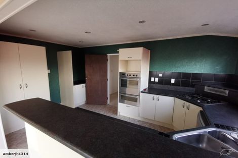 Photo of property in 16 Matuhi Street, Tirohanga, Lower Hutt, 5010