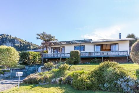 Photo of property in 16 Hinekapi Terrace, Kuratau, Turangi, 3381