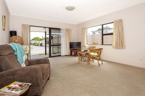 Photo of property in Orange Grove Flats, 31/549 Childers Road, Te Hapara, Gisborne, 4010