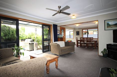 Photo of property in 27 Clutha Street, Alexandra, 9320