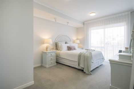 Photo of property in 74 Panorama Heights, Orewa, 0931