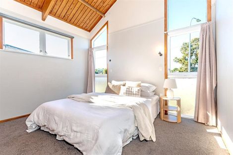 Photo of property in 28 De Lautour Road, Inner Kaiti, Gisborne, 4010