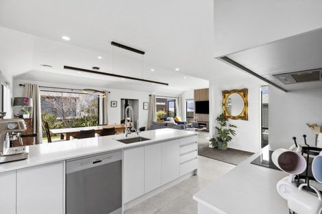 Photo of property in 37 Farrant Drive, Wanaka, 9305