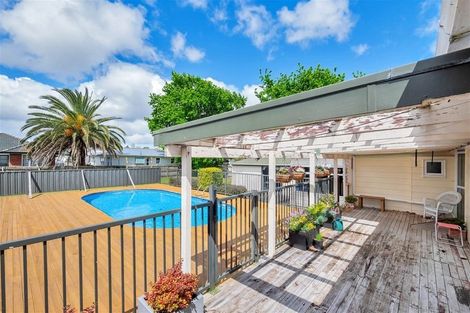 Photo of property in 35 Harrington Road, Henderson, Auckland, 0610