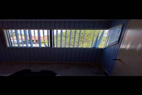 Photo of property in 2/28 Lochend Place, Highland Park, Auckland, 2010