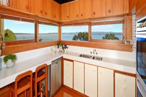 Photo of property in 32 Brigantine Drive, Beach Haven, Auckland, 0626