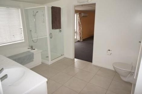 Photo of property in 22 Broadway Avenue, Waikuku Beach, 7473