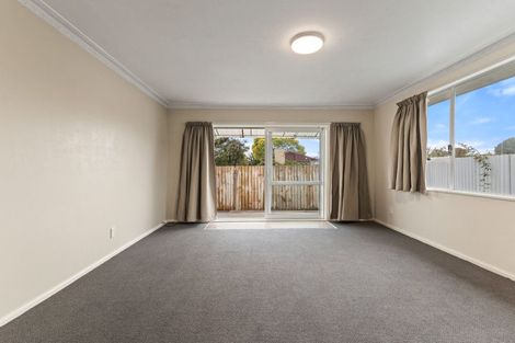 Photo of property in 2/2 Bayswater Crescent, Bromley, Christchurch, 8062