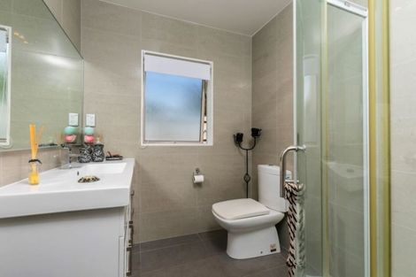 Photo of property in 30c Schnapper Rock Road, Schnapper Rock, Auckland, 0632