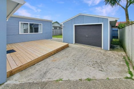 Photo of property in 221 The Esplanade, Petone, Lower Hutt, 5012