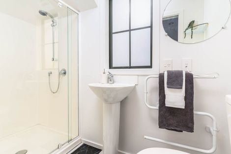 Photo of property in 70 Erlestoke Crescent, Churton Park, Wellington, 6037