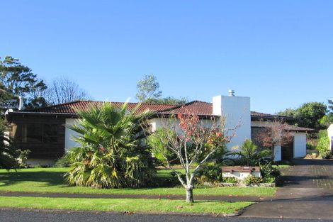 Photo of property in 14 Fielding Crescent, Farm Cove, Auckland, 2012
