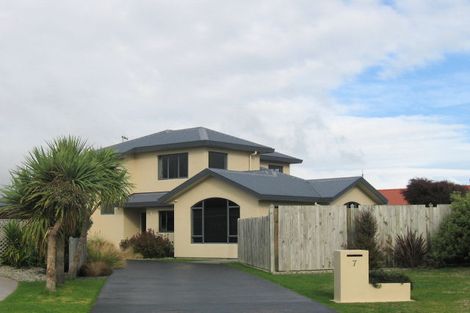 Photo of property in 7 Monterosso Place, Paraparaumu Beach, Paraparaumu, 5032