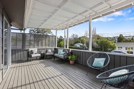 Photo of property in 2/30a Glenvar Road, Torbay, Auckland, 0630