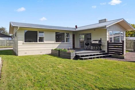 Photo of property in 8 Thackeray Place, Owhata, Rotorua, 3010