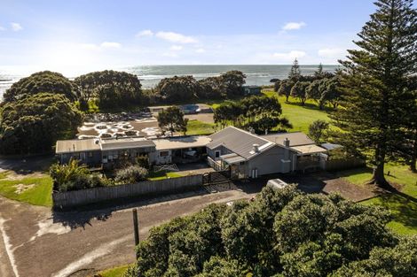 Photo of property in 9 West Beach, Waitara, 4320