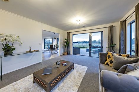 Photo of property in 61 Brookside Road, Glenbrook, Waiuku, 2681