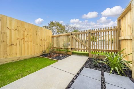 Photo of property in 1/35 Young Crescent, Drury, 2113